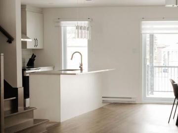 House for rent in Longueuil - Garden, Parking
