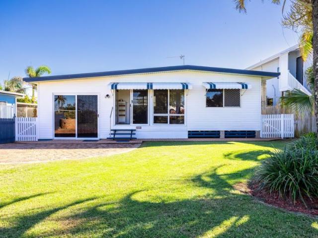 House 3 Bedroom For Rent Mulambin QLD ES105972425