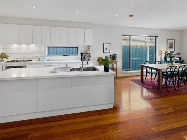 House 3 Bedroom For Rent Northcote VIC 1200 ES105508791