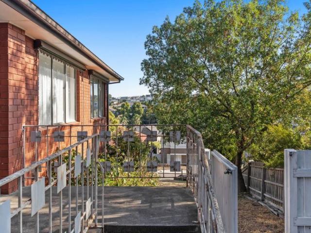 House 3 Bedroom For Rent Niddrie VIC ES102765481