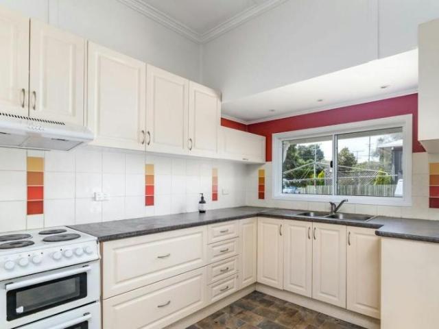 House 3 Bedroom For Rent South Toowoomba QLD 550 ES105942908