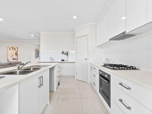 House 3 Bedroom For Rent Seaford Meadows SA ES106009449