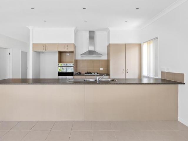 House 3 Bedroom For Rent Sippy Downs QLD 850 ELS104798769