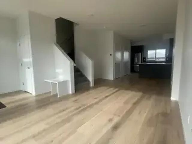 House 3 Bedroom For Rent Spruce Grove AB 1988 ES105110871