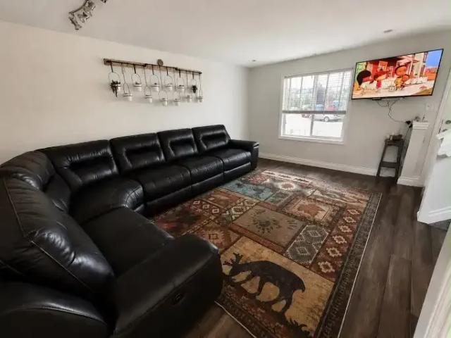 House 3 Bedroom For Rent Spruce Grove AB 2200 ES105150794