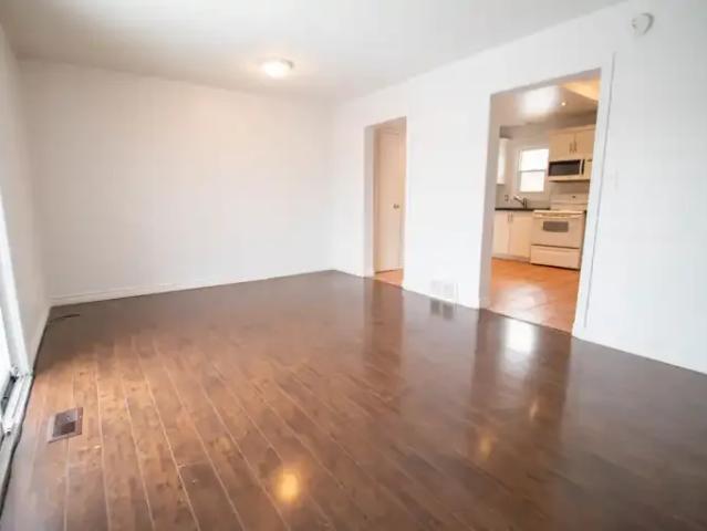 House 3 Bedroom For Rent St. Catharines ON 2195 ES103958656