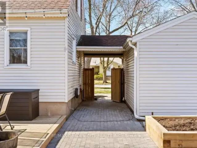 House 3 Bedroom For Rent St. Catharines ON 3000 ES105654192