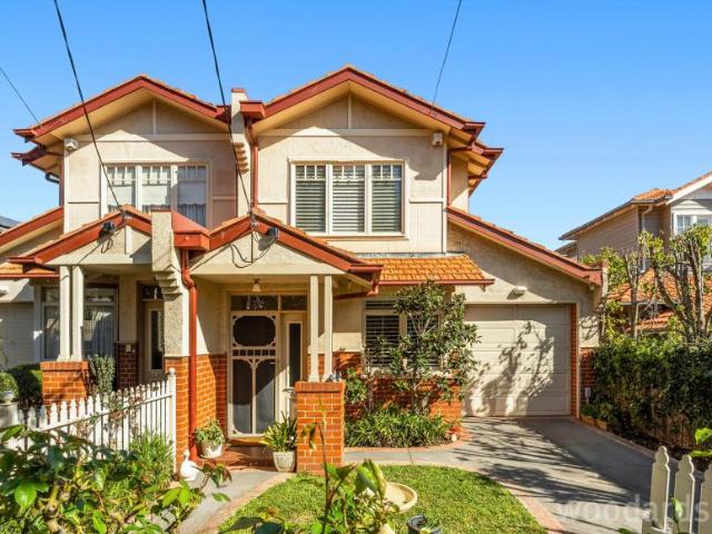 House 3 Bedroom For Rent Strathmore VIC ES105825823