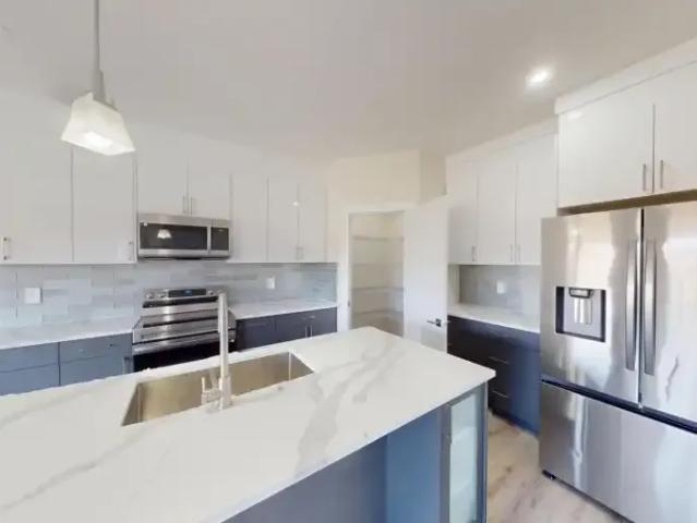 House 3 Bedroom For Rent Strathmore AB 2395 ES105100798