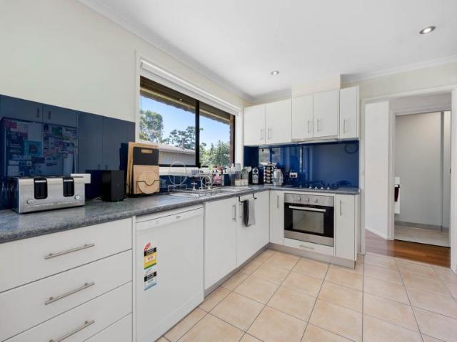 House 3 Bedroom For Rent Sunbury VIC 530 ELS102882265