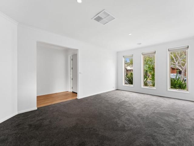 House 3 Bedroom For Rent Sunbury VIC 590 ES102797219