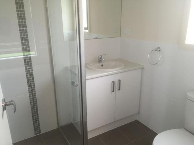 House 3 Bedroom For Rent Paralowie, SA 570 ES105951844