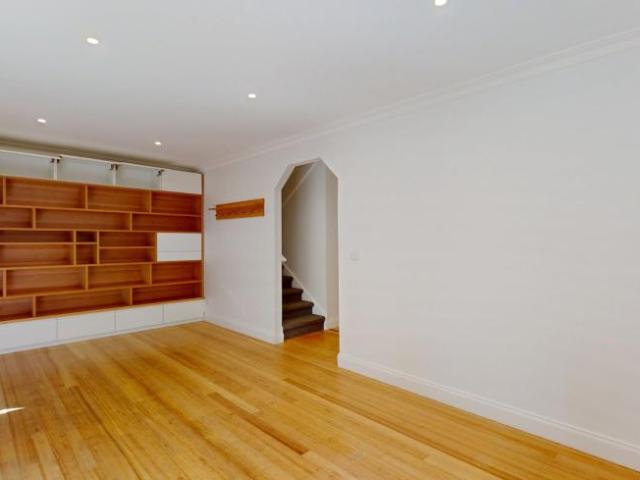 House 3 Bedroom For Rent Preston VIC 900 ES105606006