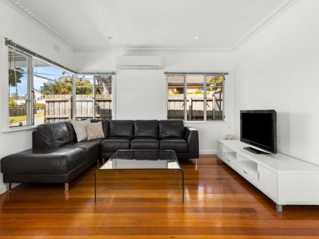 House 3 Bedroom For Rent Rosebud, VIC ES105584317