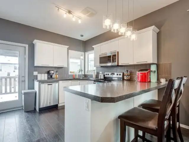 House 3 Bedroom For Rent Red Deer AB 2225 ES104876573