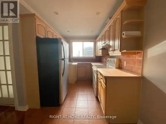 House 3 Bedroom For Rent Richmond Hill ON 2750 ES105345051