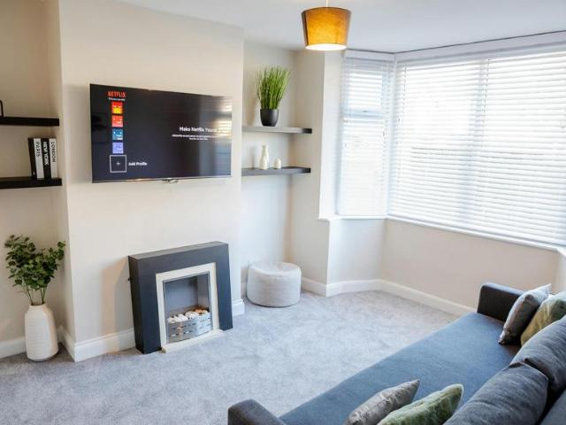 House 3 Bedroom For Rent Wolverhampton Wolverhampton 3500 ES99977426