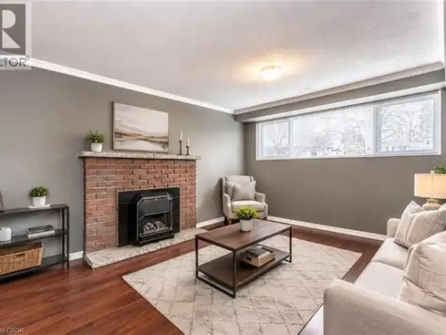 House 3 Bedroom For Rent Waterloo ON 2100 ES104142919