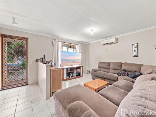 House 3 Bedroom For Rent Waggrakine WA ES105971442