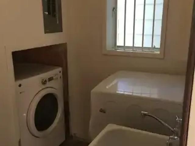 House 3 Bedroom For Rent White Rock BC 4600 ES104888577