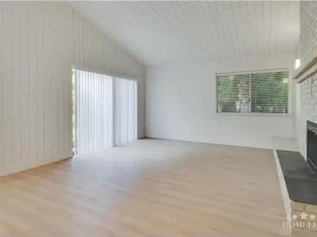 House 3 Bedroom For Rent White Rock BC 3850 ES105281962