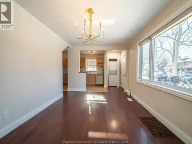 House 3 Bedroom For Rent Windsor ON 1700 ES105394915