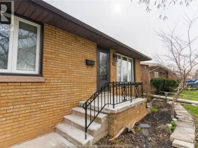 House 3 Bedroom For Rent Windsor ON 2000 ES104864190