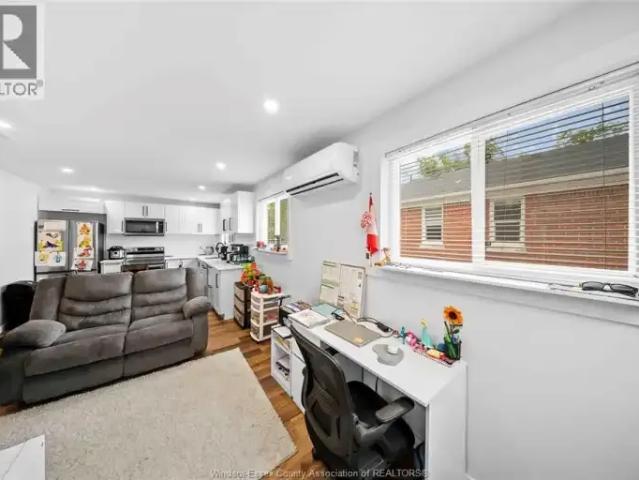 House 3 Bedroom For Rent Windsor ON 2000 ES105543590