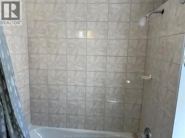 House 3 Bedroom For Rent Windsor ON 2000 ES103151897