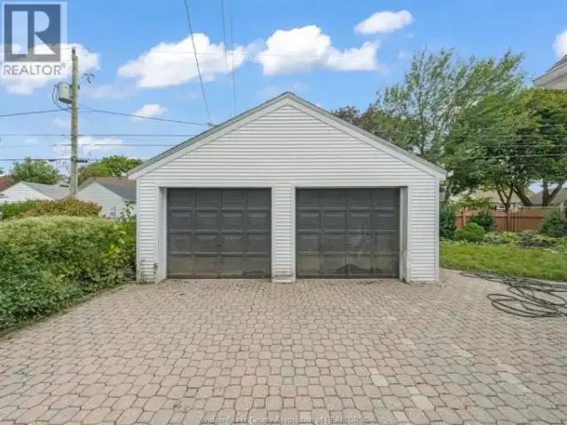 House 3 Bedroom For Rent Windsor ON 2600 ES105467365