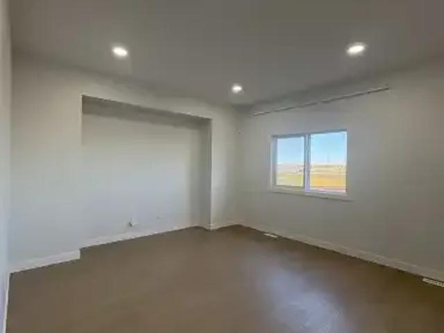 House 3 Bedroom For Rent Winnipeg MB 2695 ES105623609