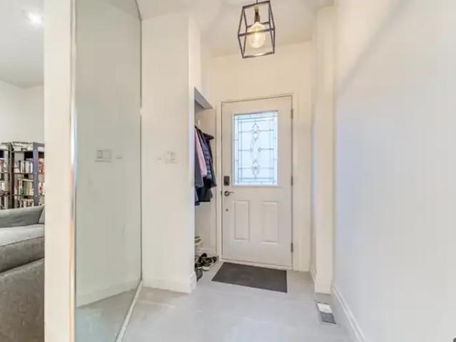 House 3 Bedroom For Rent Toronto ON 4850 ES103338258
