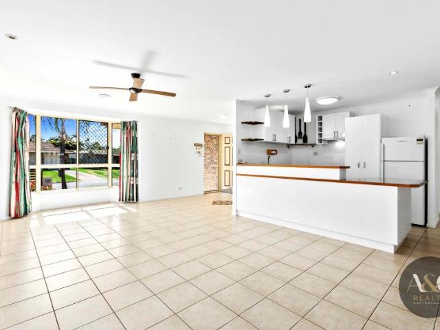 House 3 Bedroom For Rent Tinana QLD ES105584224