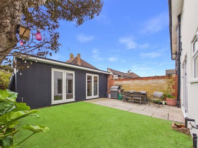House 3 Bedroom For Sale Feltham Surrey 500000 ES100953527