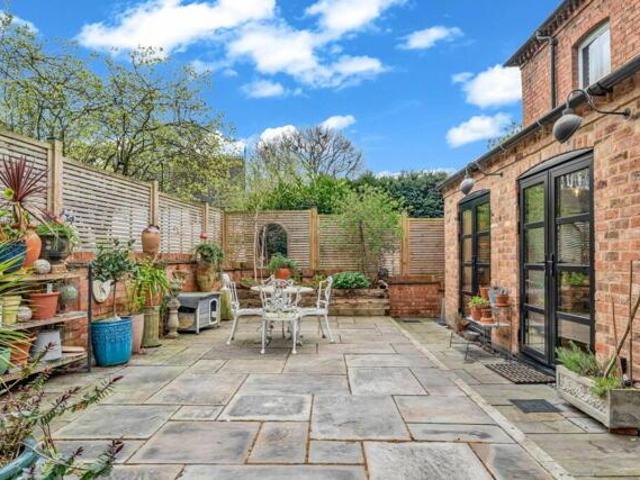 House 3 Bedroom For Sale High Street High Street 650000 ES101678049