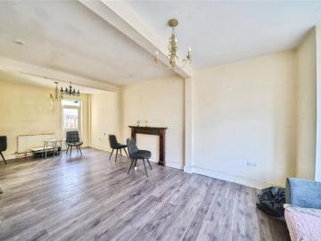 House 3 Bedroom For Sale London Greater London 575000 ES101316057