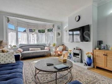 House 3 Bedroom For Sale London Greater London 800000 ELS98834544