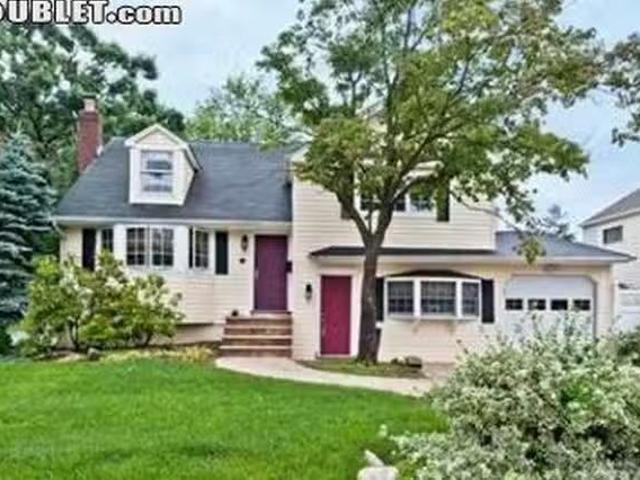 House 3 bedrooms in Massapequa Park