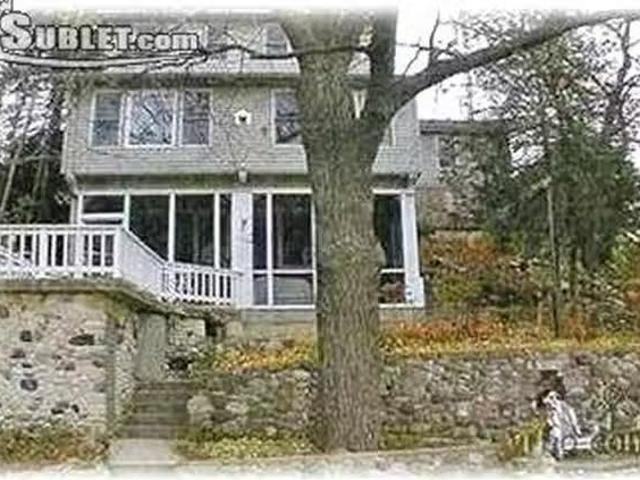 House 3 bedrooms in Okauchee Lake