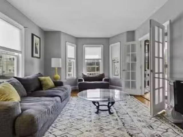 House 3 bedrooms in Quincy