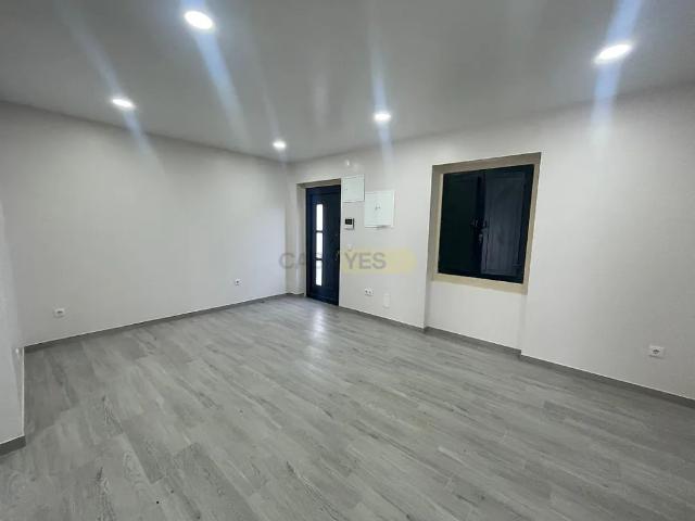 House T3 in Tomar São João Baptista e Santa Maria dos Olivais, Tomar