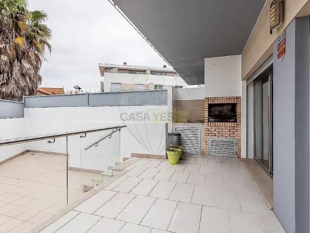 House T3 in Atalaia e Alto Estanqueiro Jardia, Montijo