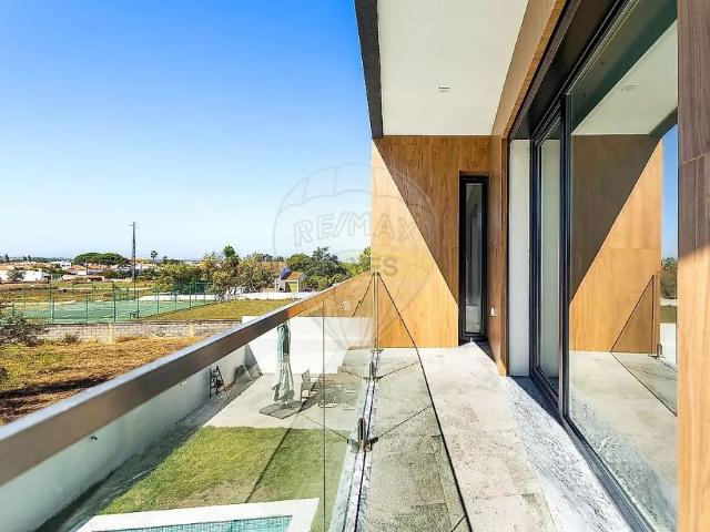 House T3 in Azeitão São Lourenço e São Simão, Setúbal