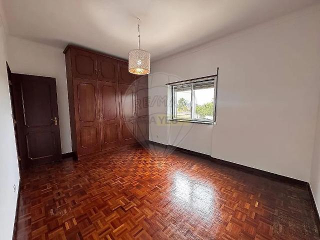House T3 in Azueira e Sobral da Abelheira, Mafra