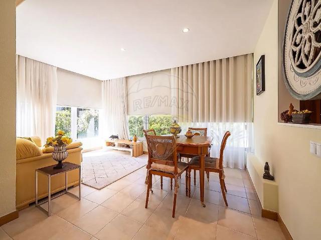 House T3 in Charneca de Caparica e Sobreda, Almada