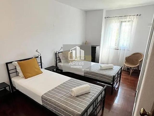 House T3 in Costa de Caparica, Almada
