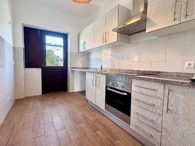 House T3 in Malagueira e Horta das Figueiras, Évora