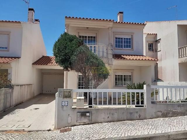 House T3 in São Martinho do Porto, Alcobaça