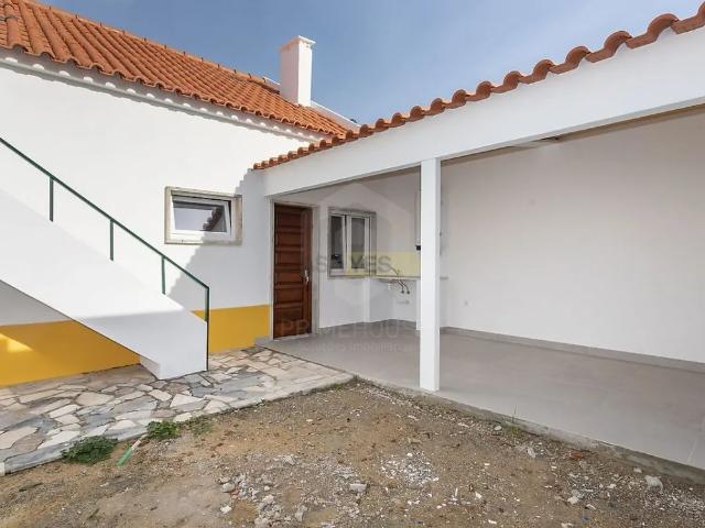 House T2 in Azeitão São Lourenço e São Simão, Setúbal