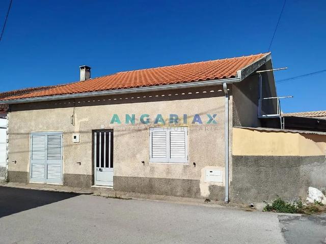 House T2 in Calvaria de Cima, Porto de Mós